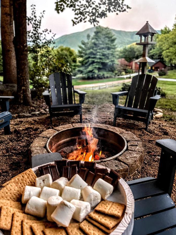 Ole Smoky Bnb - Game Room, Hot Tub, Mtn Views! ピジョンフォージ エクステリア 写真