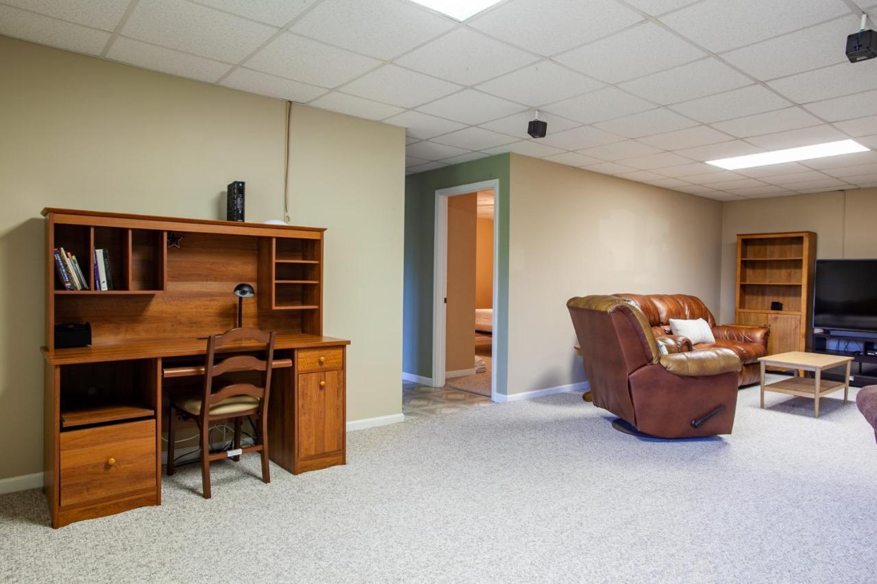 Ole Smoky Bnb - Game Room, Hot Tub, Mtn Views! ピジョンフォージ エクステリア 写真
