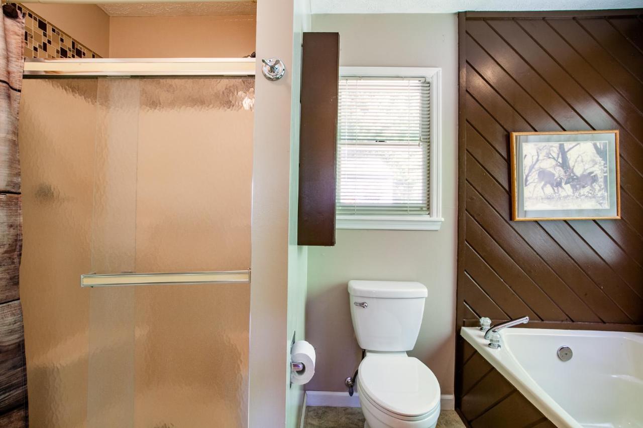 Ole Smoky Bnb - Game Room, Hot Tub, Mtn Views! ピジョンフォージ エクステリア 写真