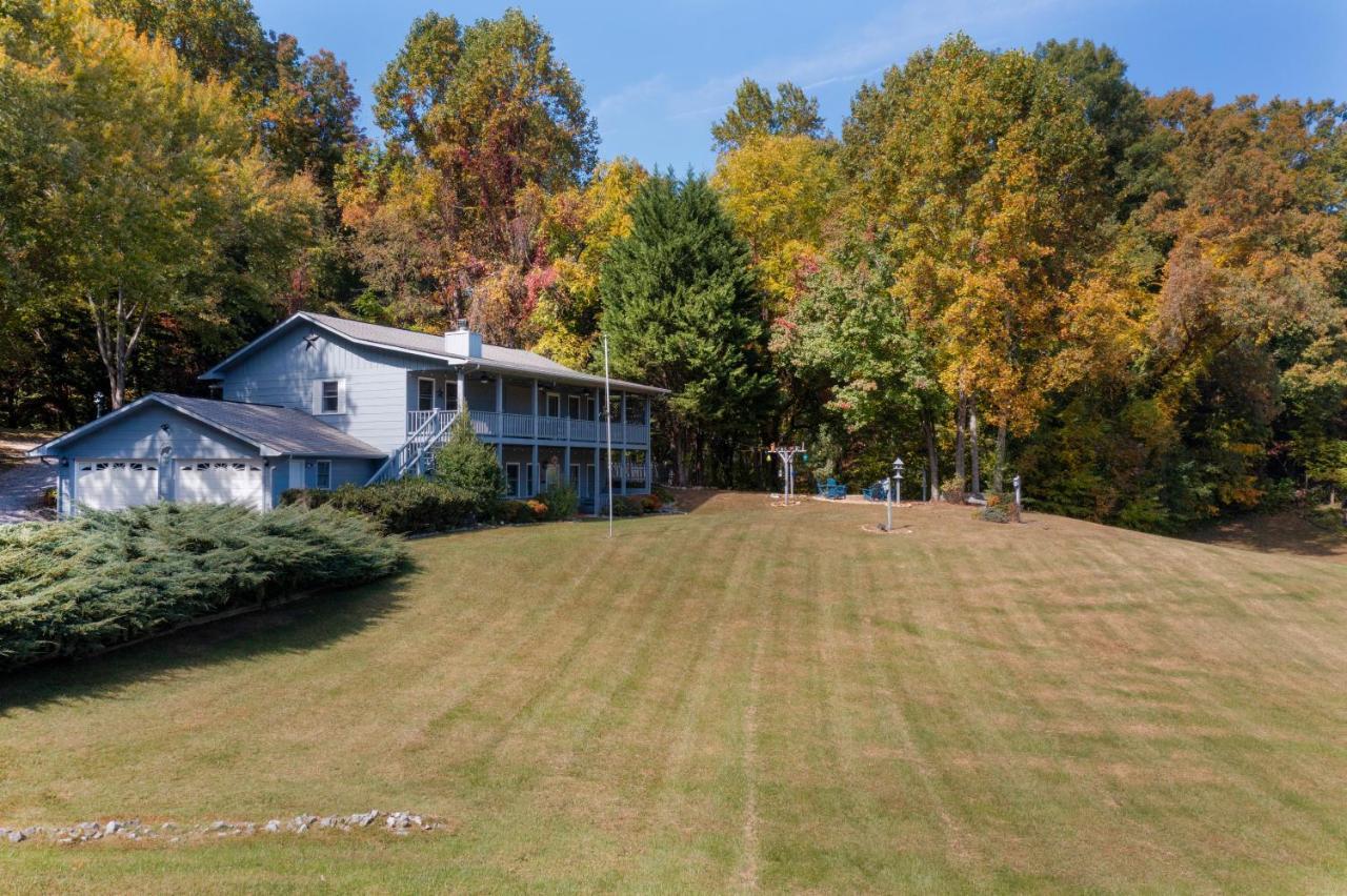 Ole Smoky Bnb - Game Room, Hot Tub, Mtn Views! ピジョンフォージ エクステリア 写真